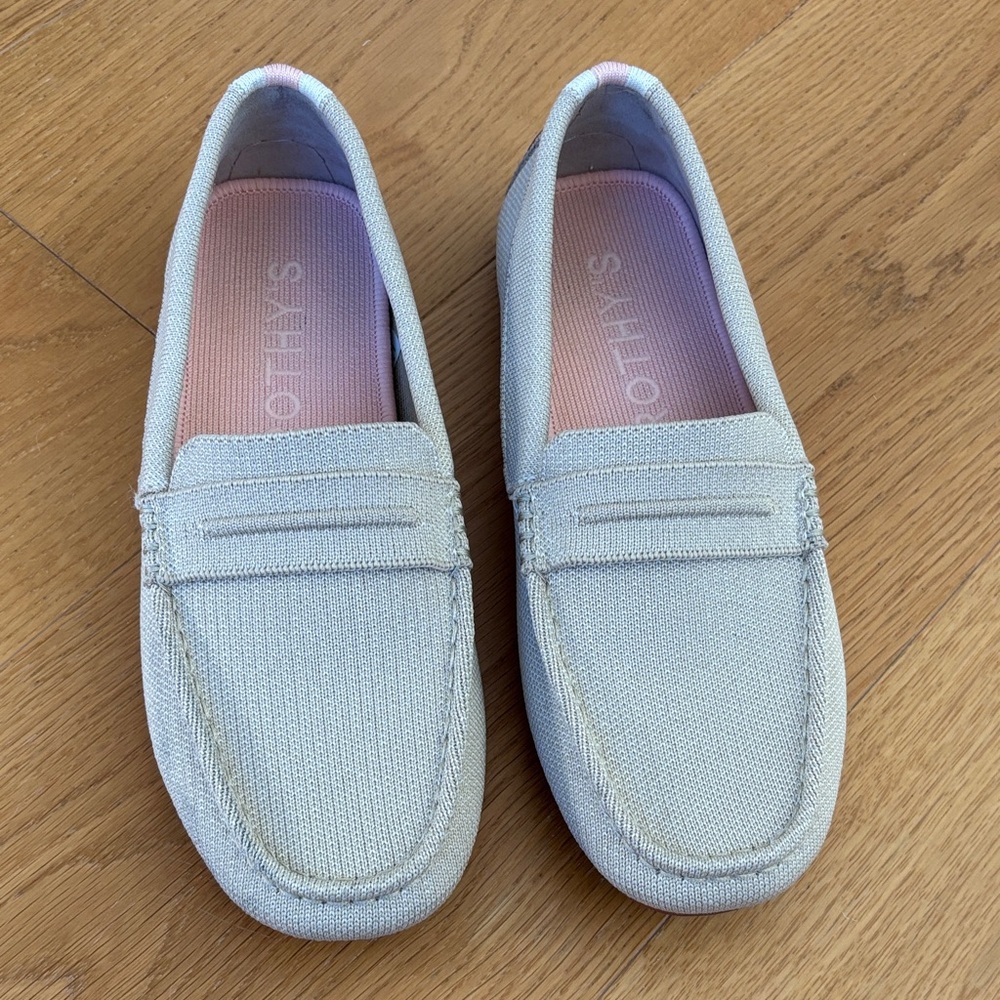Women’s Rothy’s “the driver” in Sesame